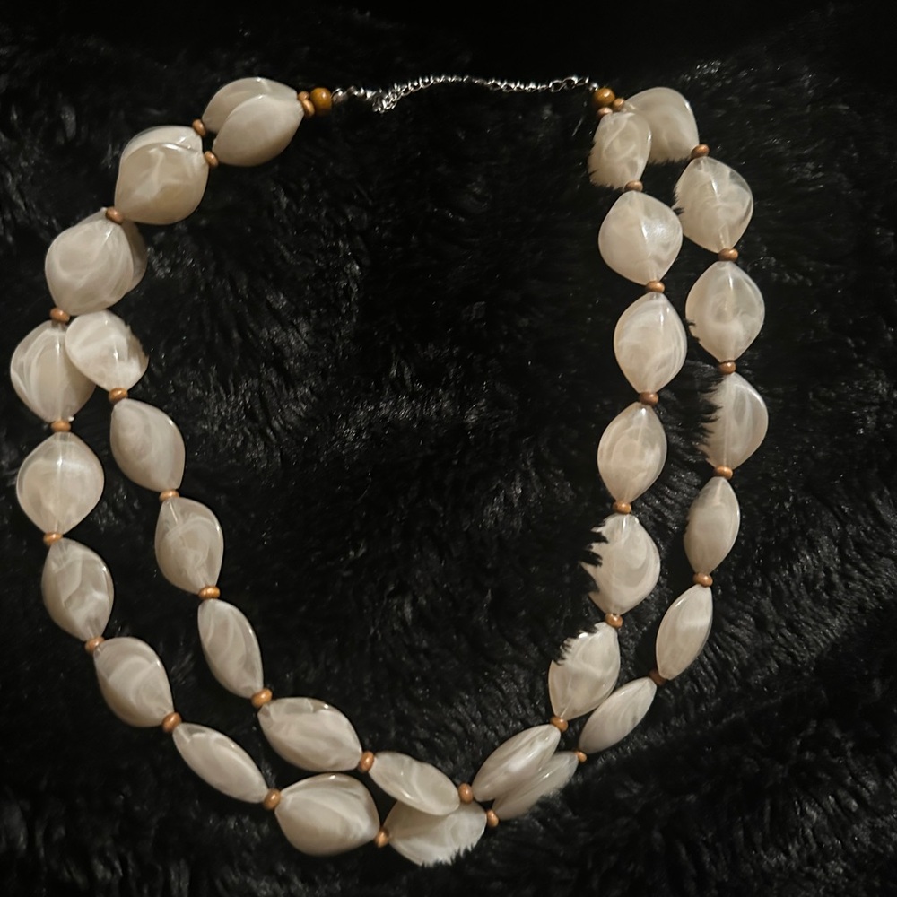 Elegant Cream Beaded Necklace